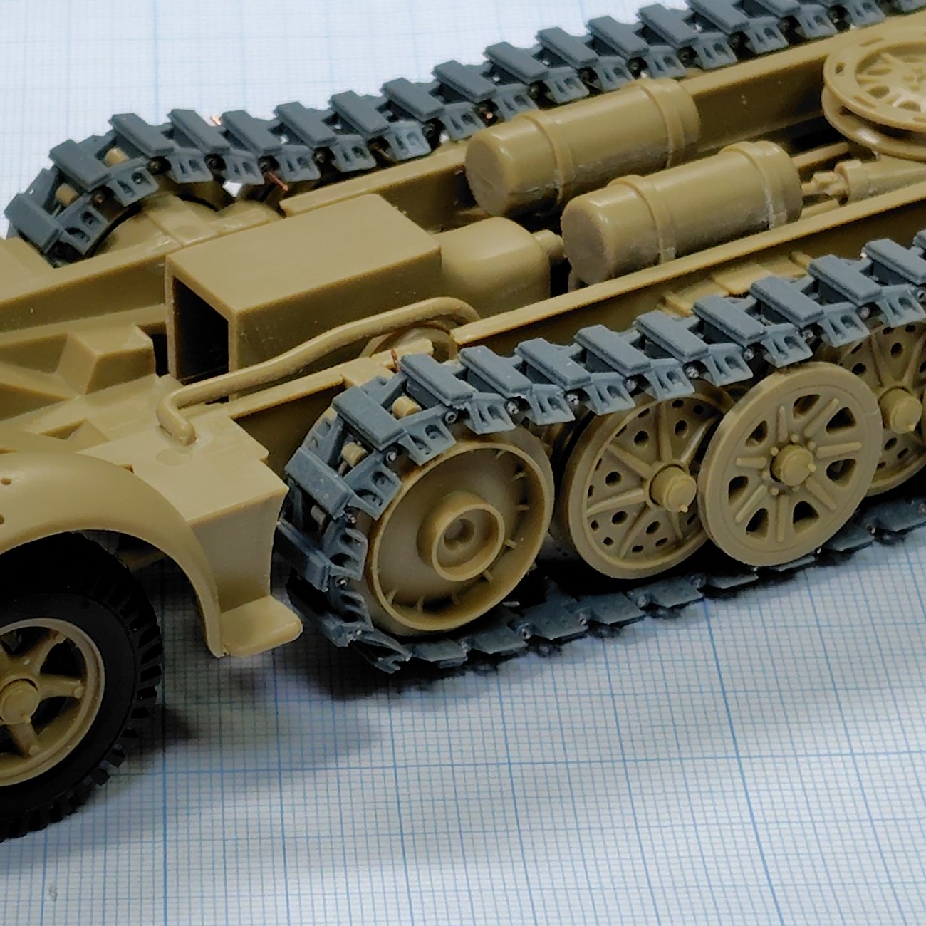 1/35 Sd.kfz.7/2 フラックザウリア用連結稼働式履帯