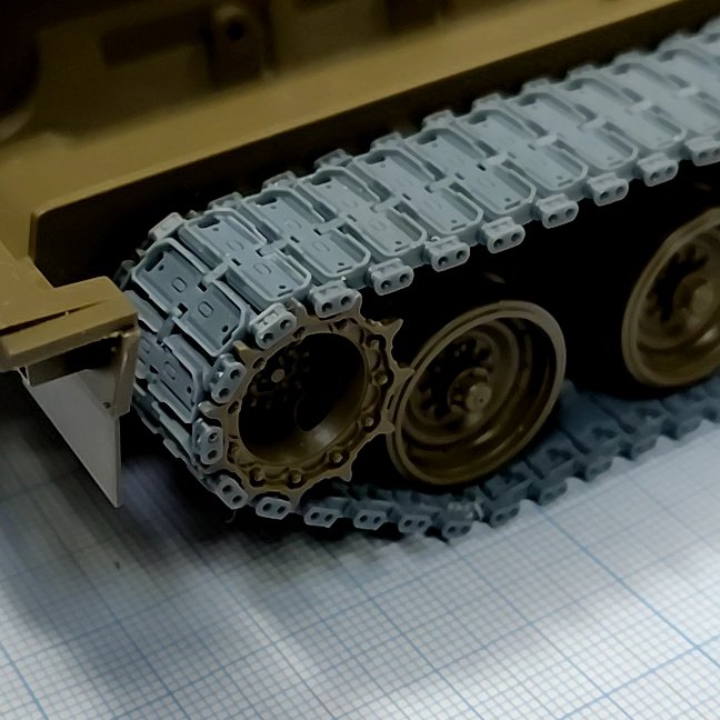 陸上自衛隊90式戦車用可動式履帯