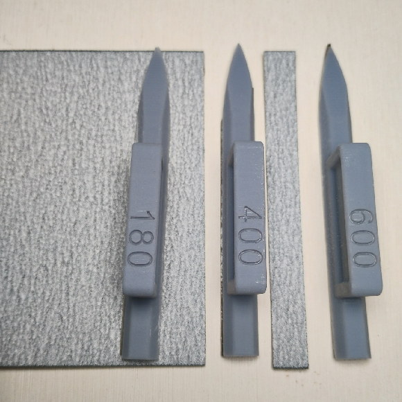 サンドペーパーホルダー