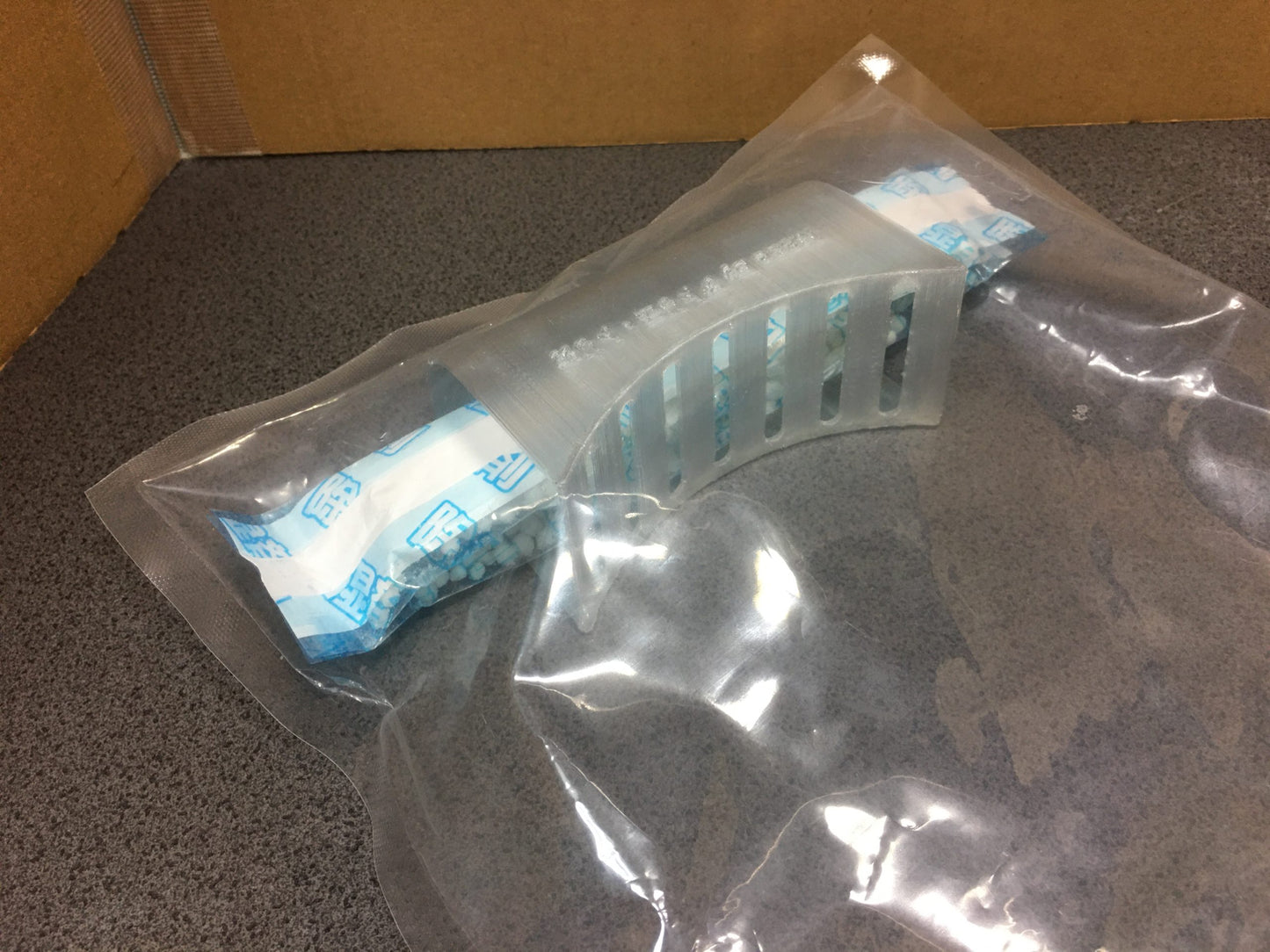 フィラメントリールの除湿剤ケースv.2