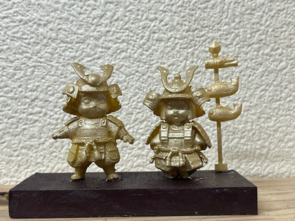 端午の節句　兜、こいのぼり