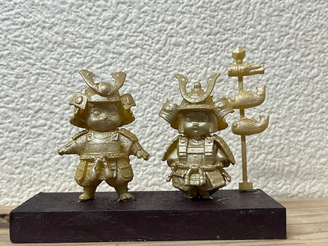 端午の節句　兜、こいのぼり