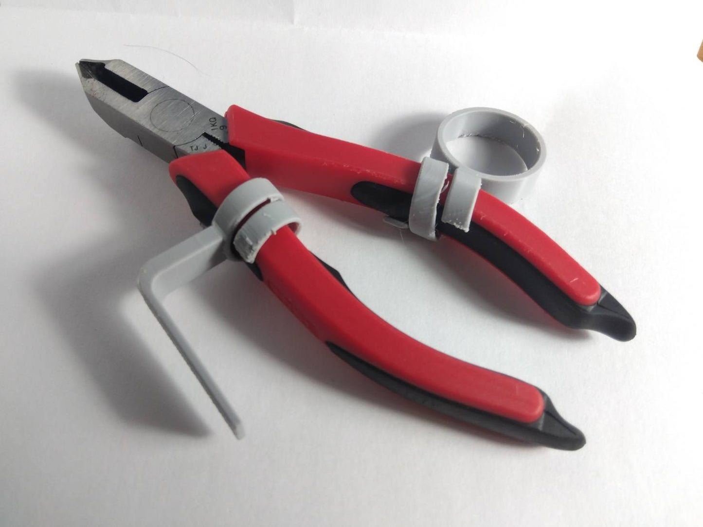 pliers support ring